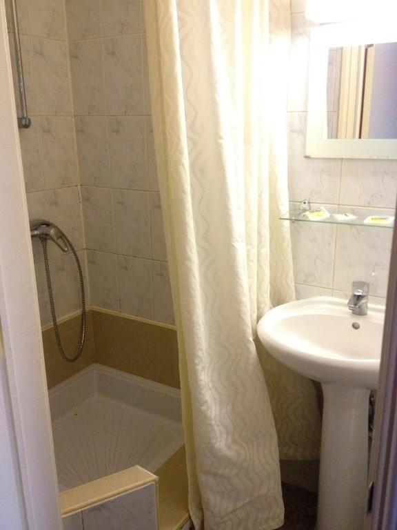 Hotel Stalingrad Bryssel Rum bild