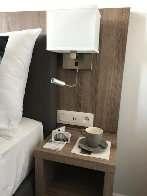 Hotel Stalingrad Bryssel Exteriör bild